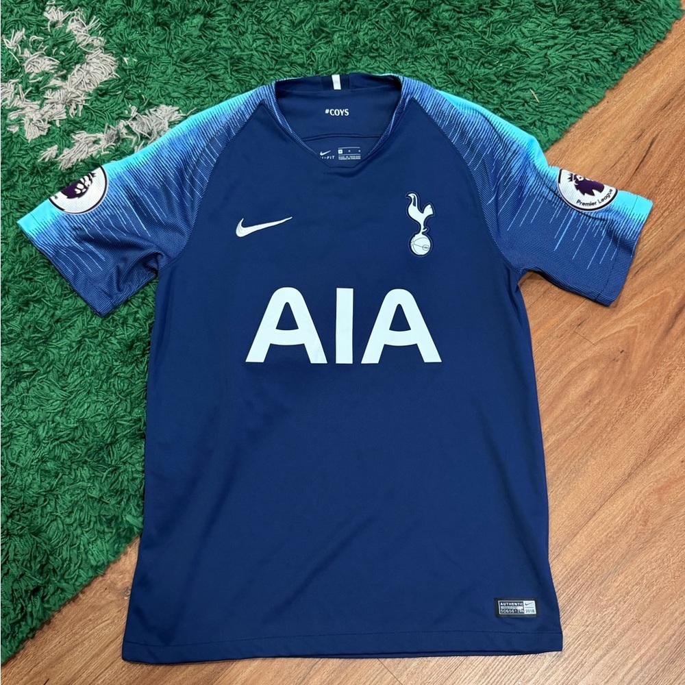 Tottenham Hotspur Harry Kane #10 Soccer Jersey – Size Medium - Picture 2 of 2